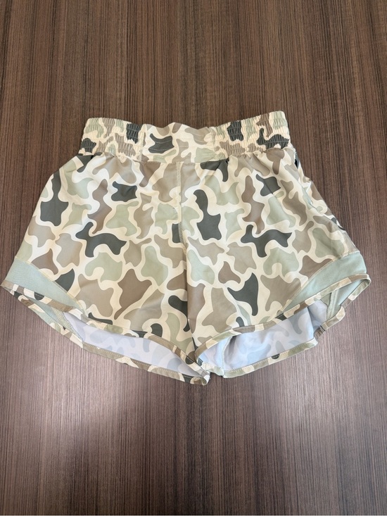 Mad hatter Pants - Women’s Camo Athletic Shorts in Beige & Olive